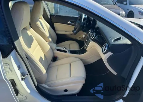 2019 Mercedes-Benz Cla 250 z USA, uszkodzony, nr VIN WDDSJ4EB4KN738662